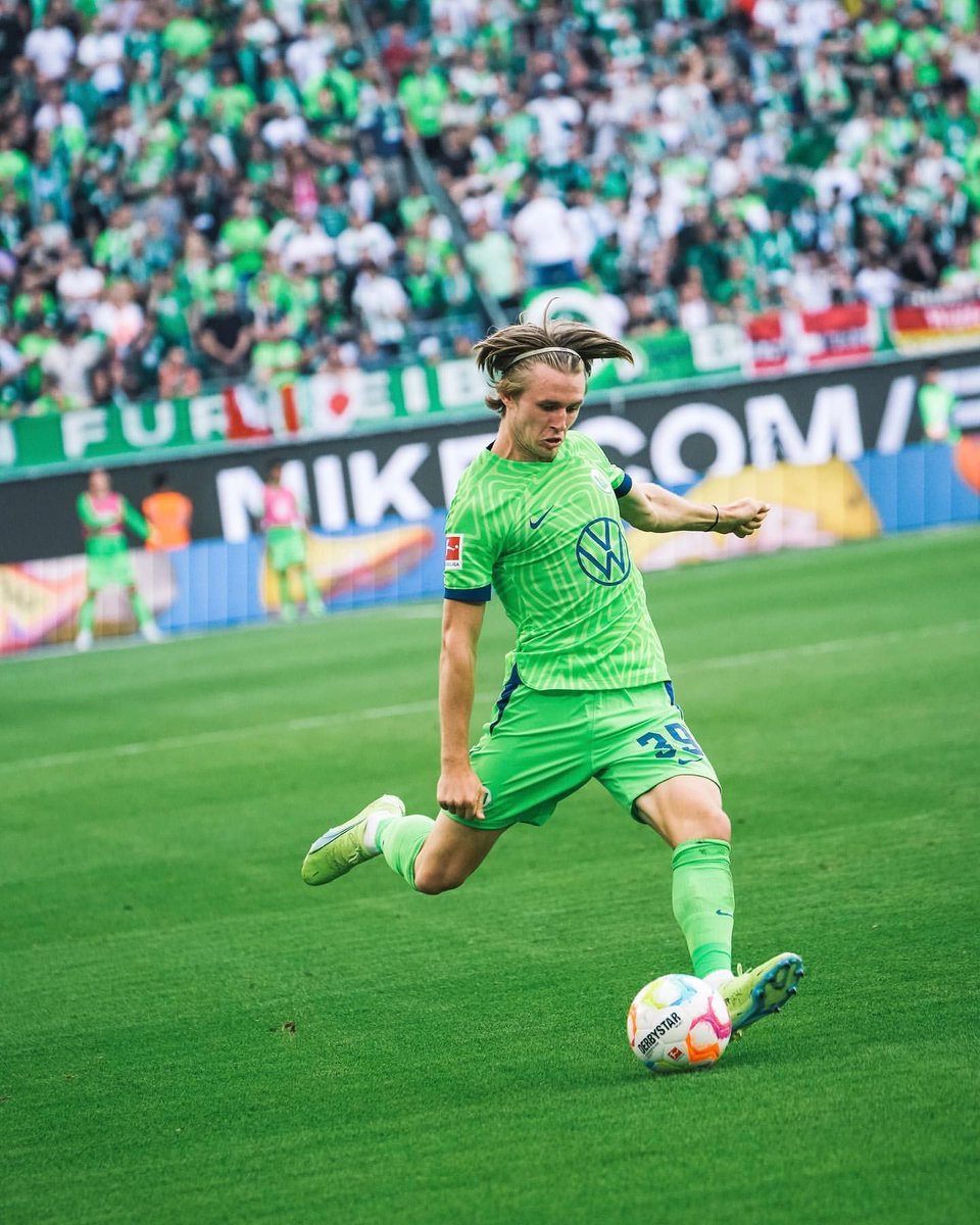 LoanWatchWob's tweet photo. 📰 Patrick Wimmer hat das Interesse vom AC Milan und Juventus Turin geweck. Allerdings lässt ihn Wolfsburg nicht ziehen. Seine Statistik diese Saison: 5 Assists in 16 Spielen.
#WOB | #BILD | #WOBTransfer https://t.co/CmUxwFi4xi