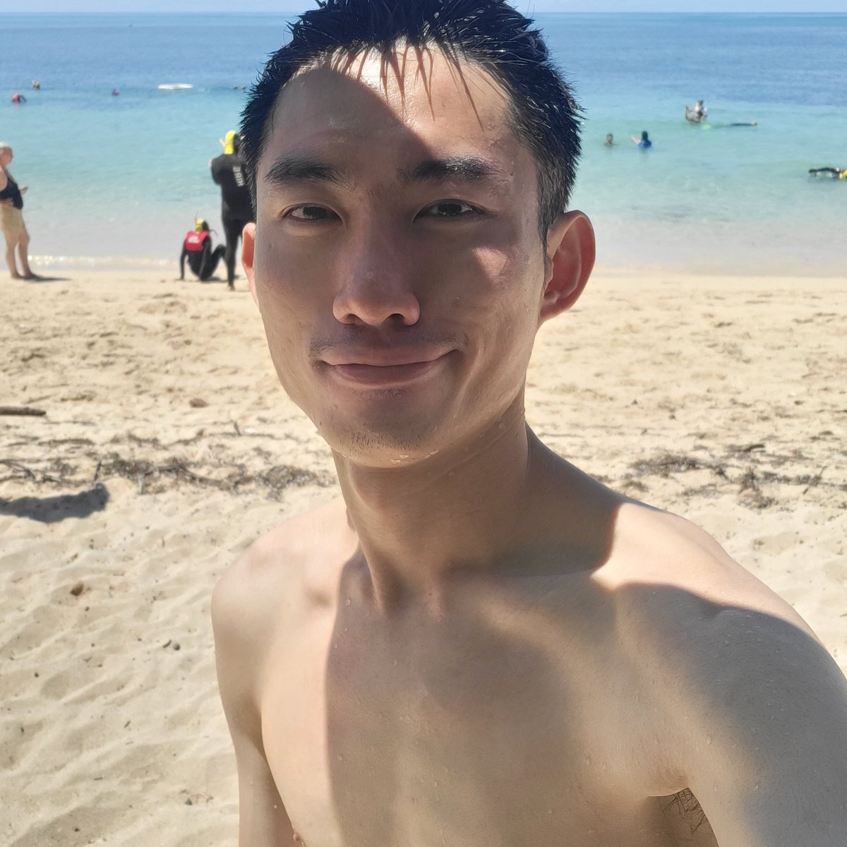 阿倫/Chris tweet media