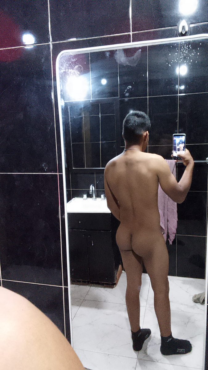 AxelHot24's tweet photo. Buenos días!!🍑🍑🔥🔥 https://t.co/2Ztvn7Tvq0