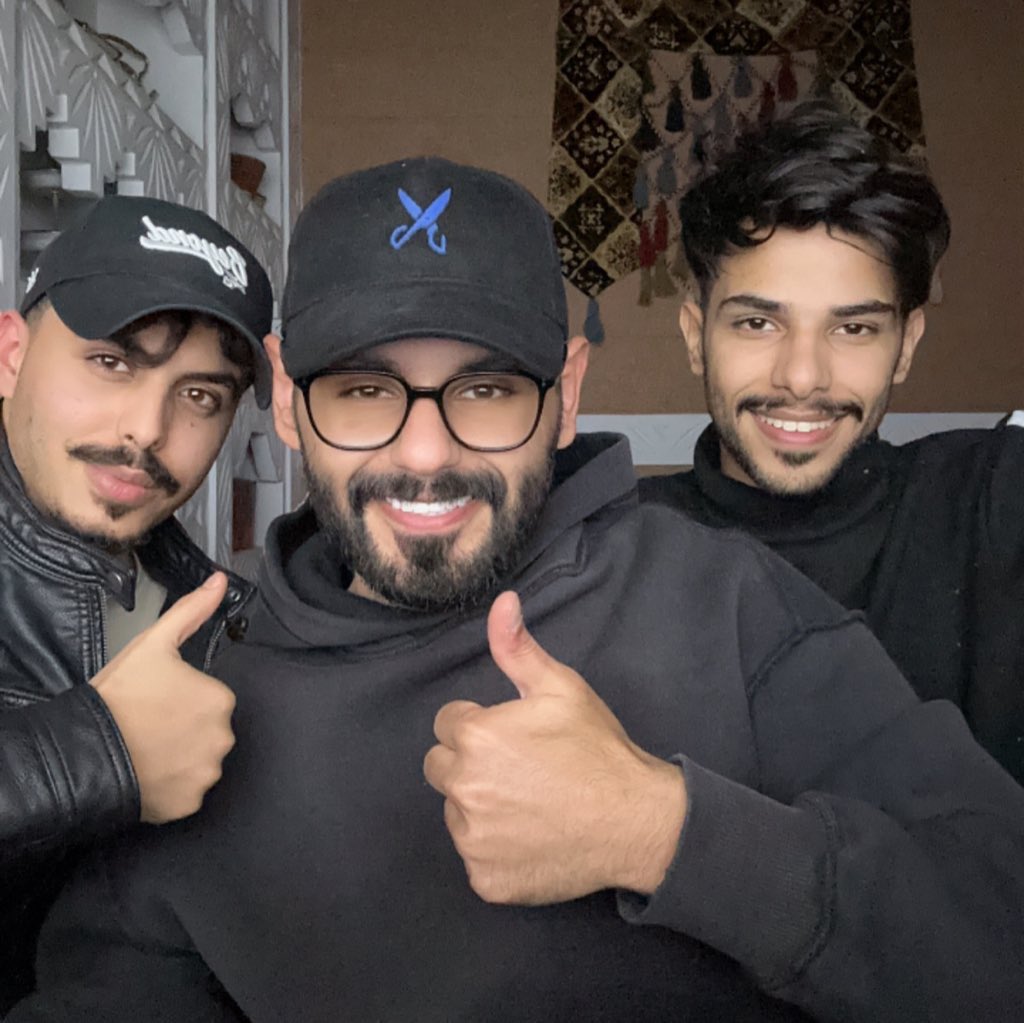 xsa9q's tweet photo. الخوي ياحسين مثل الامانه🤍 https://t.co/dNLeRtJkch