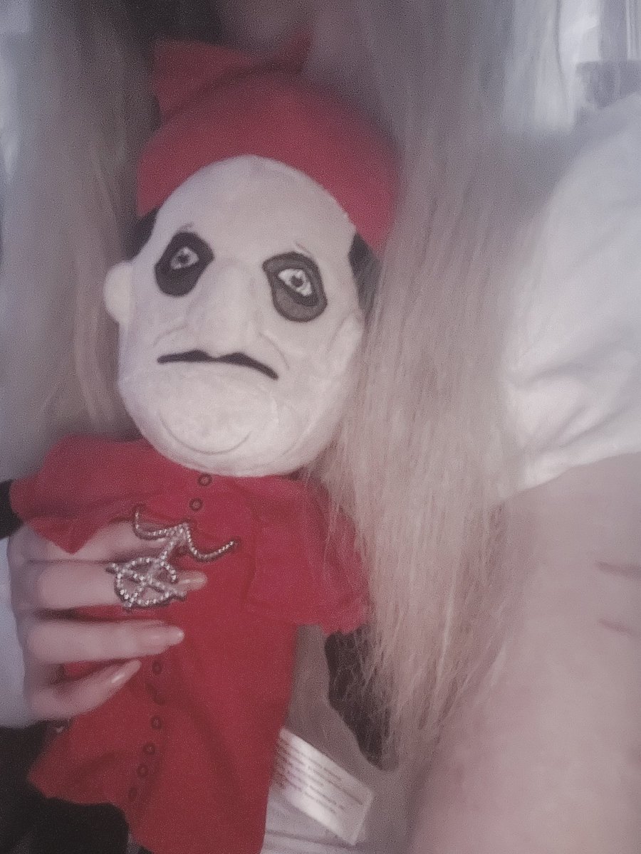 𝖇 ♱ tweet media