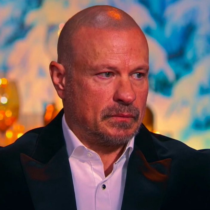 queensofbravo's tweet photo. “Justice for Angie! Justice for Shawn!”

Shawn’s mission to explain and attempt to move forward with Meredith over the podcast situation was handled really well from their end #RHOSLC https://t.co/4IgZHuMttN