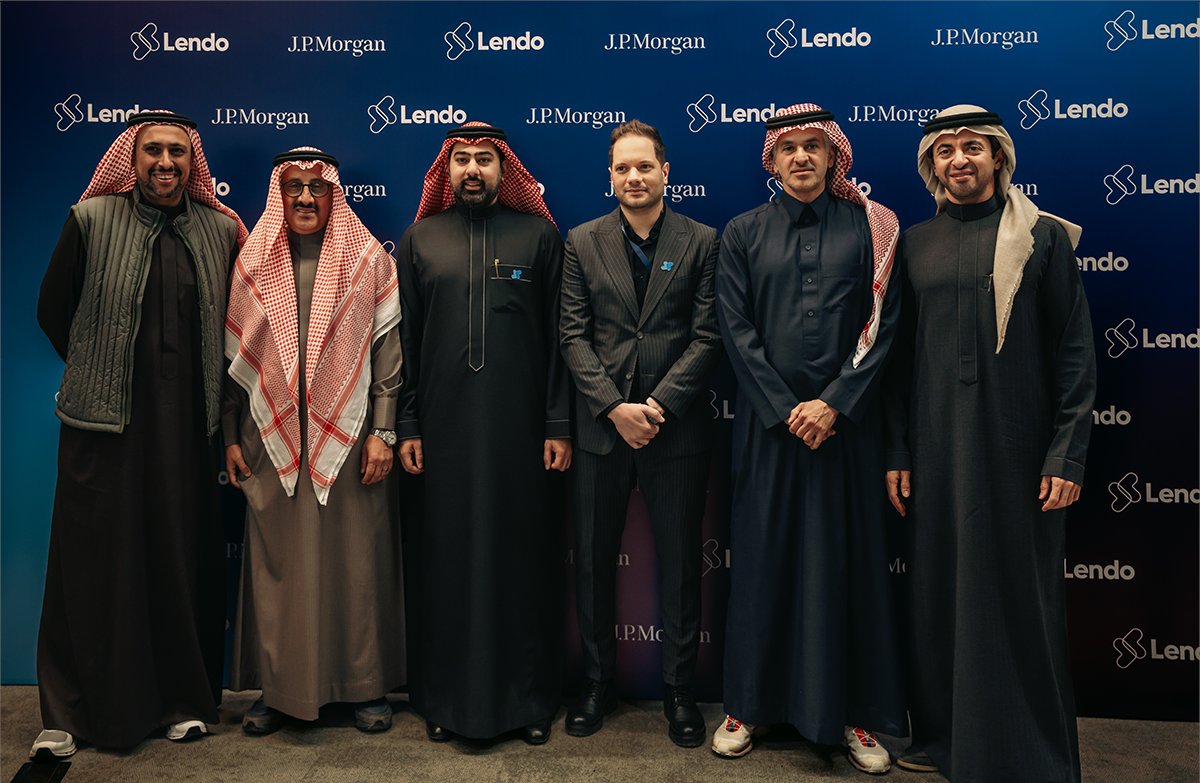 lendo_sa's tweet photo. حان وقت إعلان الخبر…

حصلنا على تسهيلات بقيمة 690 مليون دولار أمريكي (2.6 مليار ريال سعودي) بقيادة جيه بي مورغان. 🌱

ستعزز هذه التسهيلات قدرتنا على خدمة قطاع المنشآت الصغيرة والمتوسطة في المملكة من خلال زيادة قدرتنا التمويلية وتقديم حلول مبتكرة. من المتوقع أن تسهم هذه الخطوة الاستراتيجية في خلق 18,000 وظيفة جديدة، متماشية مع هدف رؤية السعودية 2030 لزيادة نسبة تمويل المنشآت الصغيرة والمتوسطة من 4% في 2018 إلى 20% بحلول 2030.

منذ تأسيسنا في 2019، قدمنا تمويلات تجاوزت قيمتها 2.5 مليار ريال سعودي، محققين عوائد بقيمة 125 مليون ريال سعودي لمستثمرينا. تمثل هذه التسهيلات فصلاً جديداً في مسيرتنا لتطوير قطاع تمويل المنشآت الصغيرة والمتوسطة في المملكة.

نتقدم بالشكر لشركائنا في جيه بي مورغان @jpmorgan  وفنتك السعودية @FintechSaudi  العمل المتفاني، وقبل كل شيء، للمنشآت الصغيرة والمتوسطة والمستثمرين الذين يواصلون منحنا ثقتهم لتحقيق طموحاتهم.

لمزيد من المعلومات: https://t.co/5PxSeWEYts