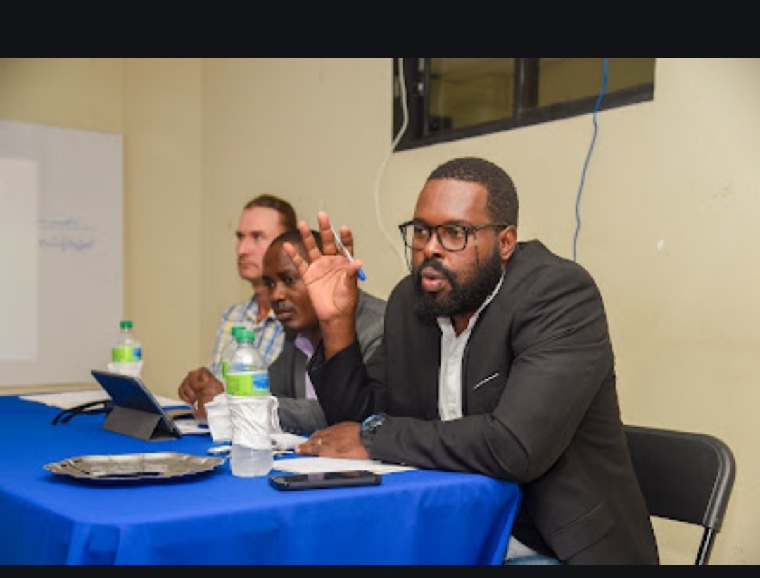 EdelinMangnan's tweet photo. #AUCaribbean
#Soutenance https://t.co/gXMIoXjcCg
