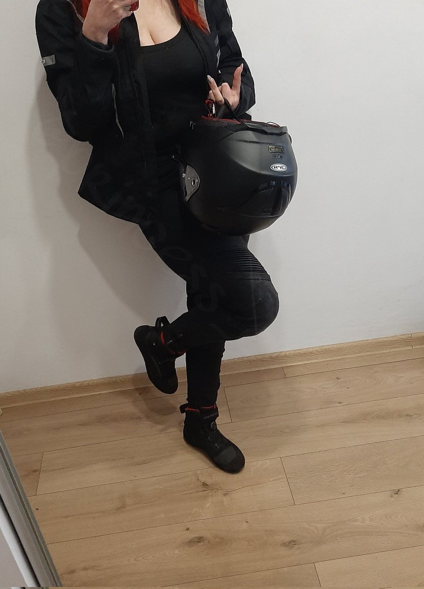 princess_eveli's tweet photo. Piękna pogoda, piękna JA i ta cudowna adrenalina 😍 Po powrocie czekają na was paragony do zwrotu i opłata drobnych zachcianek maleństwa 🤭 

findom findompolska paypig bogini moneyslave paypig humanATM simp loser 
@FindomPolish @PolishFootSlave @rt_feet @RTFindomPuppy @user385u https://t.co/ccIodO81mV
