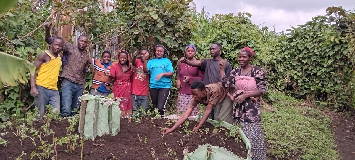 AgnesUwitonze's tweet photo. A kitchen garden is a valuable tool for eradicating malnutrition by providing a reliable source of fresh vegetables. It not only improves family nutrition but also helps reduce household expenses on purchasing vegetables.
this is @CorpsAfricaRda @IFAD
@musanzedistrict @KinigiSect https://t.co/huWY0VtgVm