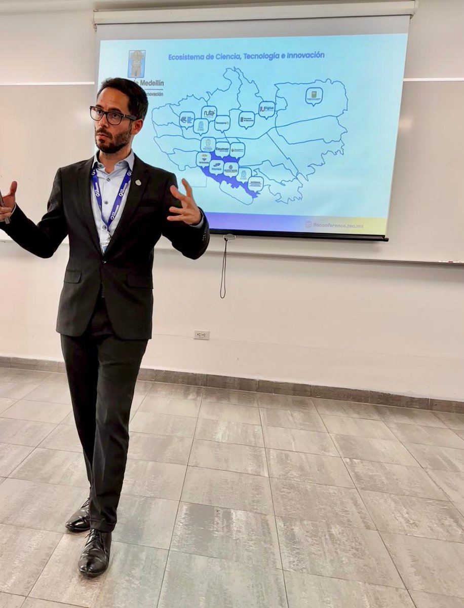 🌟 Pascual Bravo en la IFE 2025 – Monterrey, México. 

Estamos en el Conference IFE en México donde nuestro rector Juan Pablo Arboleda Gaviria presentó la ponencia"Escuela de Talento 4.0", iniciativa que forma parte del proyecto Laboratorio Global del Aprendizaje para Todos.