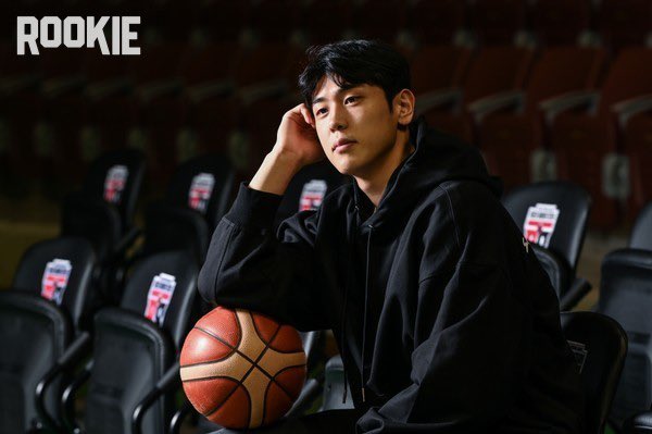 변준형 와이리 잘생겼,