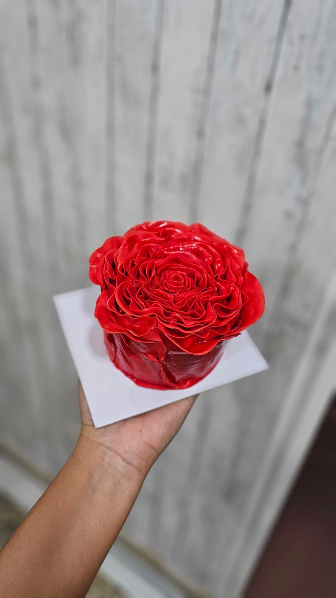 lefondantrd's tweet photo. La flor que le tienes que regalar a tu novia para San Valentín 🌹🌹 https://t.co/Dctit4jQl9