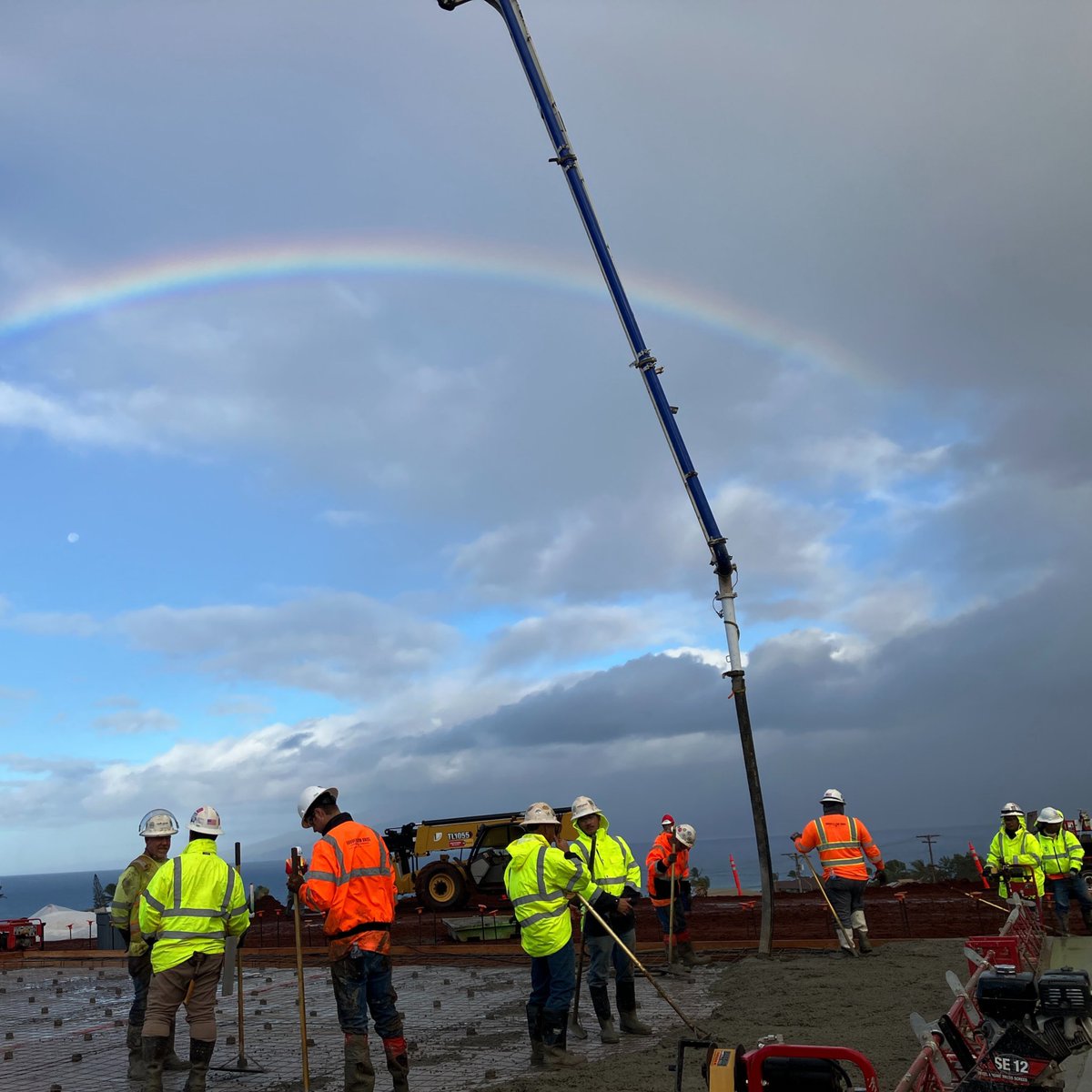 Safety at GBI is always in action. With the right gear, training, and protocols, we’re building safely, all year round. 👷🏽 #SafetyFirst #HeavyCivil #HawaiiContractor #GoodfellowBros
