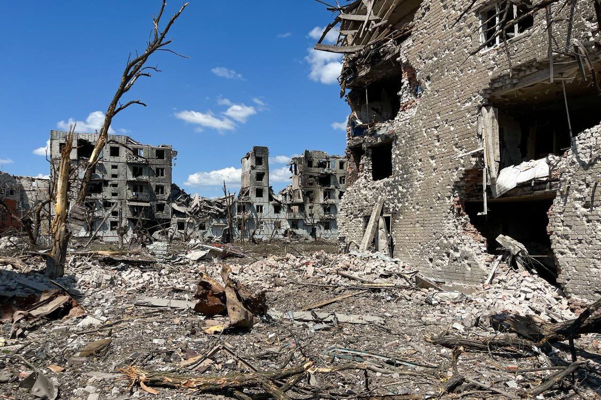 Вестник бури / Буревестник tweet media