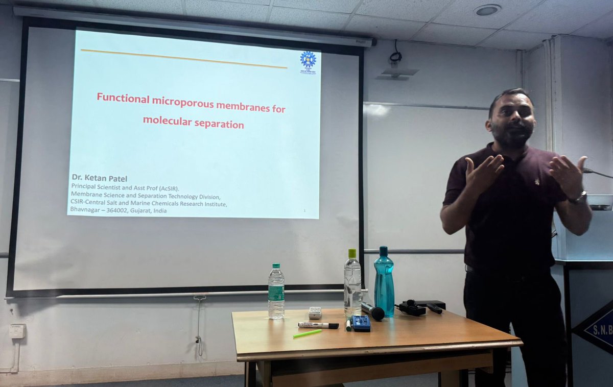 ps_pachfule's tweet image. Delighted to have Dr. Ketan Patel from @CSIRCSMCRI1 at @snbkol for an insightful talk on applications of functional microporous membranes for molecular separation. 

Fascinating work with promising industrial applications! 

@skushwaha2014 

#Membranes 

#SeparationScience