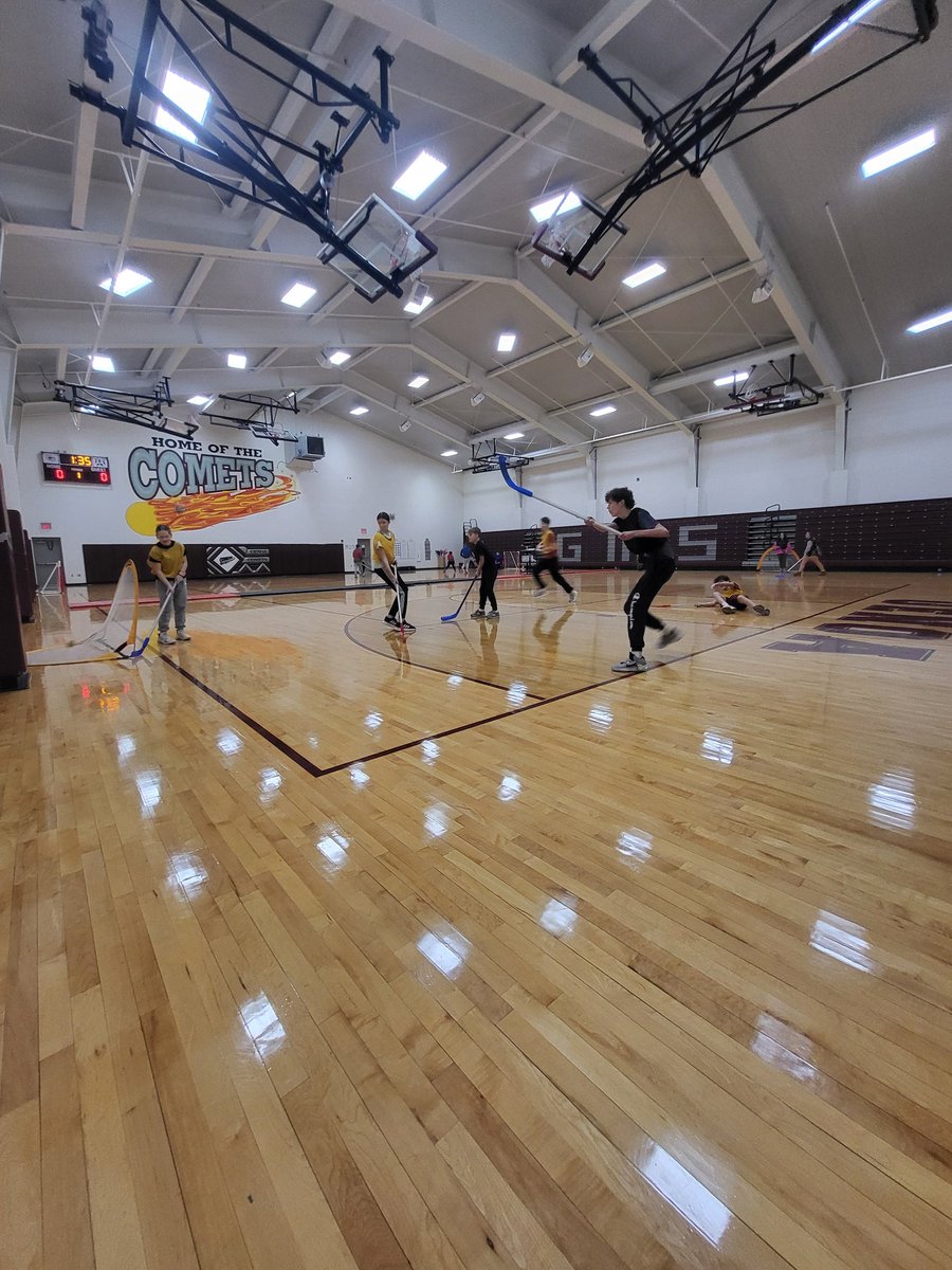 CoachBurzine's tweet photo. G-Town Hockey today at @GenoaSchools!  Our 7th grade students participated in Floor Hockey as part of the #InvasionGames unit. Cooperation, Teamwork, Hard work and Fun was had by all! @ToledoWalleye @PhysedGames https://t.co/oewkXLRR2Q