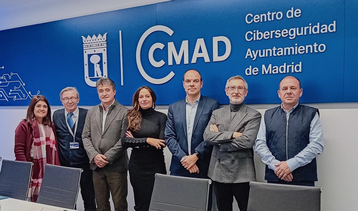 CCMAD (@ccmad21) on Twitter photo 🔵| Nos ha encantado recibir la visita del personal directivo de <a href="/malaga/">Ciudad de Málaga</a> y compartir con ellos puntos de vista y estrategias de #ciberseguridad. <a href="/jgargal/">Juan García Galera</a>
#CCMAD
#AAPP 🔵| Nos ha encantado recibir la visita del personal directivo de <a href="/malaga/">Ciudad de Málaga</a> y compartir con ellos puntos de vista y estrategias de #ciberseguridad. <a href="/jgargal/">Juan García Galera</a>
#CCMAD
#AAPP