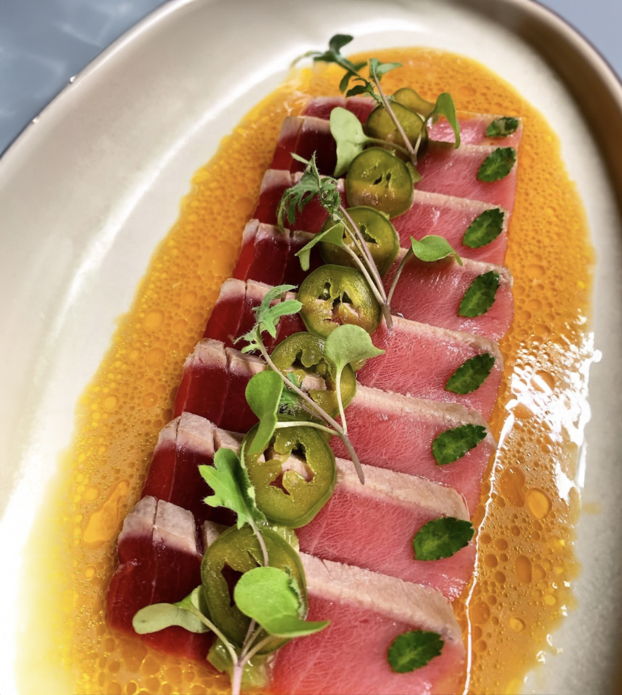 En ce jour de froid, réchauffez-vous avec notre savoureux Tataki de thon rouge.
Cozy up on this cold day with our savoury Bluefin Tataki.

En Salle à Manger | Pour Emporter | Livraison
Dine-in | Takeout | Delivery
-
514-750-7534
info@parkresto.com