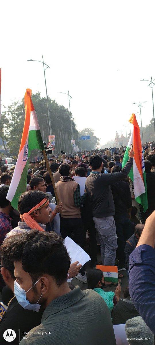 johnwick_parody's tweet image. जो बोलते हैं विरोध करने वाले मुट्ठी भर लोग हैं आंख खोल पटनाकर देख लो कितने की संख्या में है छात्र! 

#BPSCReExamForAll  #BPSC70th  #BPSCStudentsProtest  #BPSC #BPSCReExam #BPSC_70th