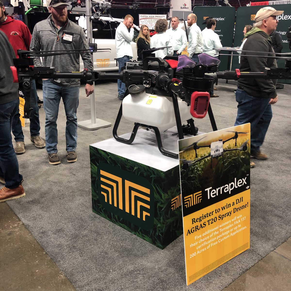 Will we see you at the Iowa Ag Expo? 🌽

While at the event be sure to visit the Innovation Hubs. Located in the Community Choice Convention Center ballroom and the main floor of the Wells Fargo Arena.

👉 s.mtrbio.com/hctnsxzbgc
