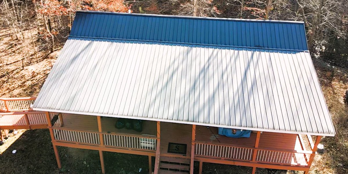 RoofingGeorgia1's tweet image. We advised a distressed homeowner to relax while we handled their soffit, fascia and trim replacement task. No more worries about wear and tear, our top-notch materials and expertise got them smiling again. #HomeBeautification #QualityService