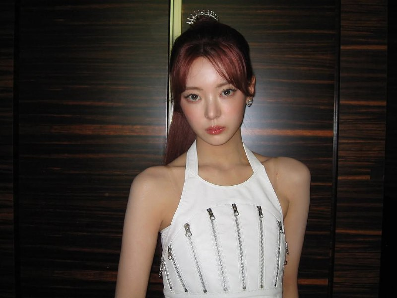 Oulia's tweet image. i'm your type, 
i'm the vibe.