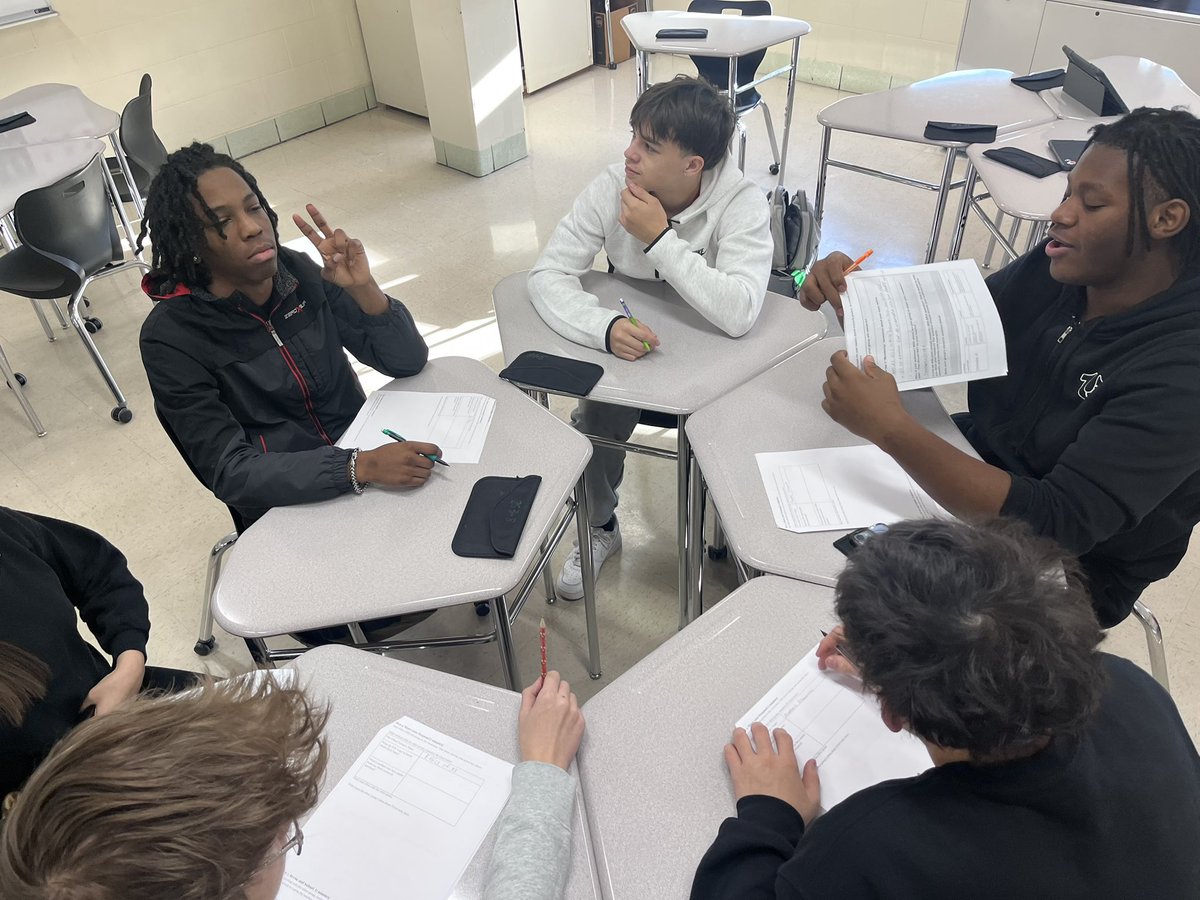 Sophomores in Mrs. Jepsen’s <a href="/JepsenJenn/">Jenn Jepsen</a> class are crushing it with opening questions to their AI research unit.  What a great group of students! #olchspride