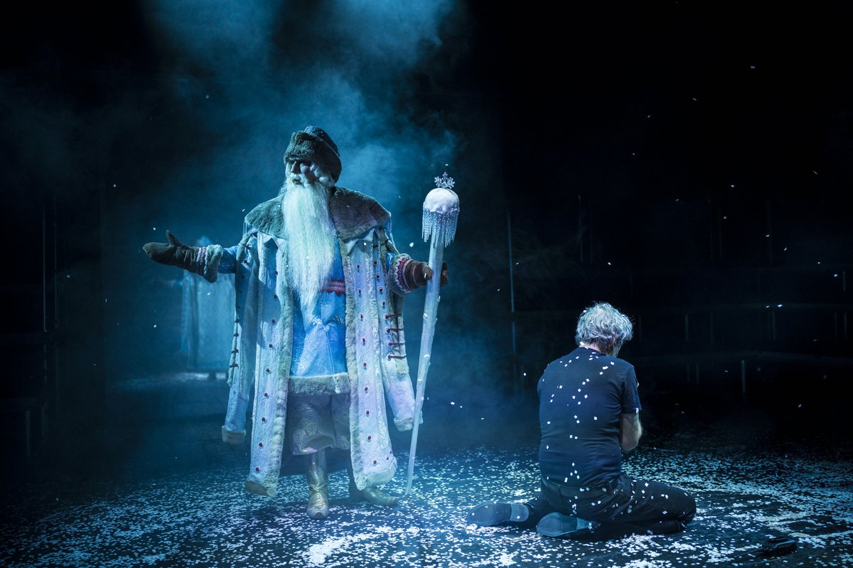 Národní divadlo prolamuje mlčení kolem Petra Kellnera. Nekompromisní novinka Privatizace naznačuje, kterým směrem by se mohla naše první scéna vydat. <a href="/jhvitvar/">Jan H. Vitvar</a> <a href="/RESPEKT_CZ/">Týdeník Respekt</a> respekt.cz/kultura-print/…