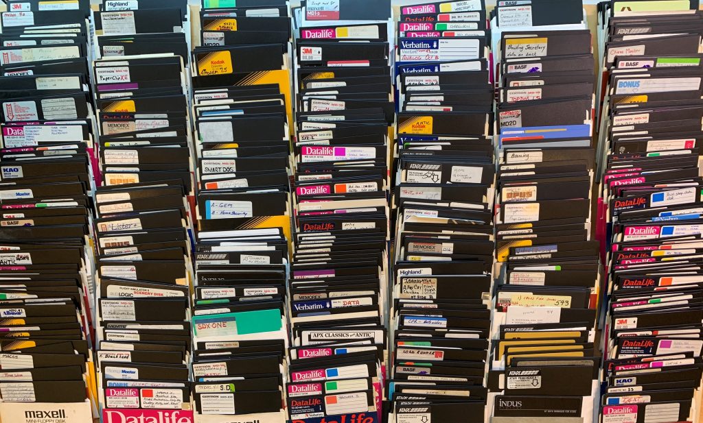 moorejh's tweet image. Happy throwback Thursday! Some of my more than 1000 5.25" floppy disks for the Atari 8-bit computers. #atari #atari8bit #retrocomputing #TBT