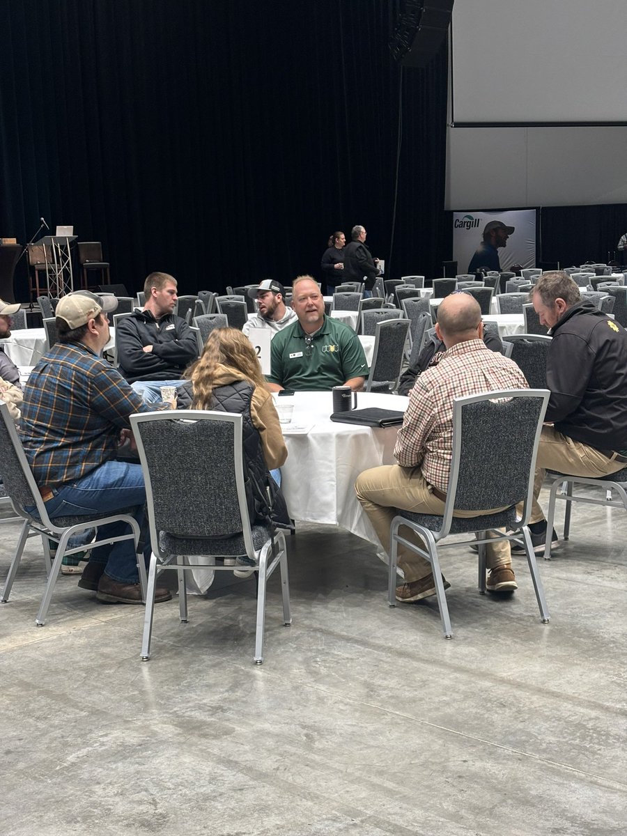 soilwarrior's tweet image. Day ✌️ #SMS2025

Table talks nows. What are ways to reduce inputs with #StripTill?

#SoilHealth #SoilWarrior