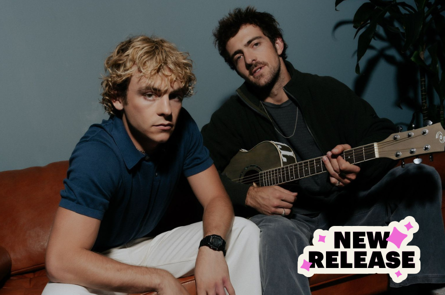 officialcharts's tweet image. 🕺 "We're dancing in the dark, you're all up on me..." 🕺

#THEDRIVERERA (@thedriverera) drop latest #Obsession single #SameOldStory this week 💙🧡

Read more: officialcharts.com/chart-news/new…

#NewMusicFriday