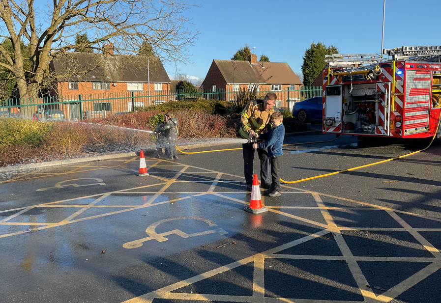 Miss Blocksidge tweet media