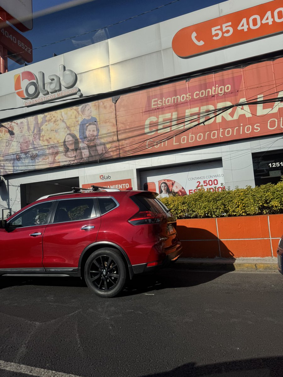 JesusCarrillo05's tweet photo. @UCS_GCDMX @OVIALCDMX 
Autos estacionados en zona prohibida en Calzada de Tlalpan entre Libertad y Calzada Santa Cruz, colonia San Simón Tucumán, Benito Juárez, CDMX. https://t.co/9WZ9uZ9quq