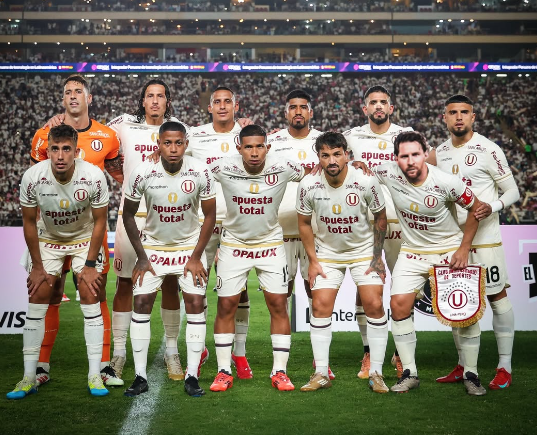 enane22192510's tweet photo. los envidiosos dirán que es photoshop (perdón aldito)
#YDaleU
#messi #InterMiami https://t.co/rJuYmvfUh3