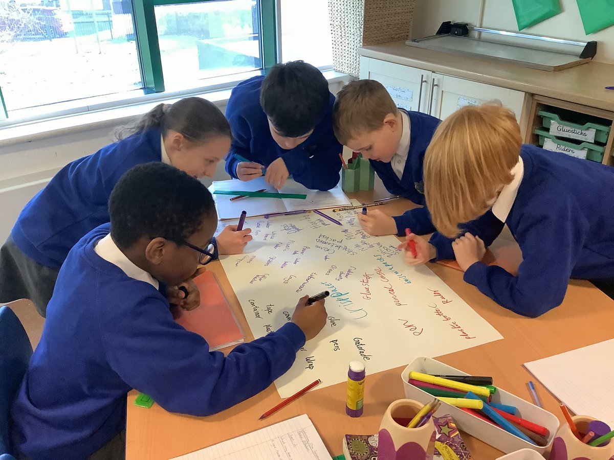 Miss Taylor tweet media