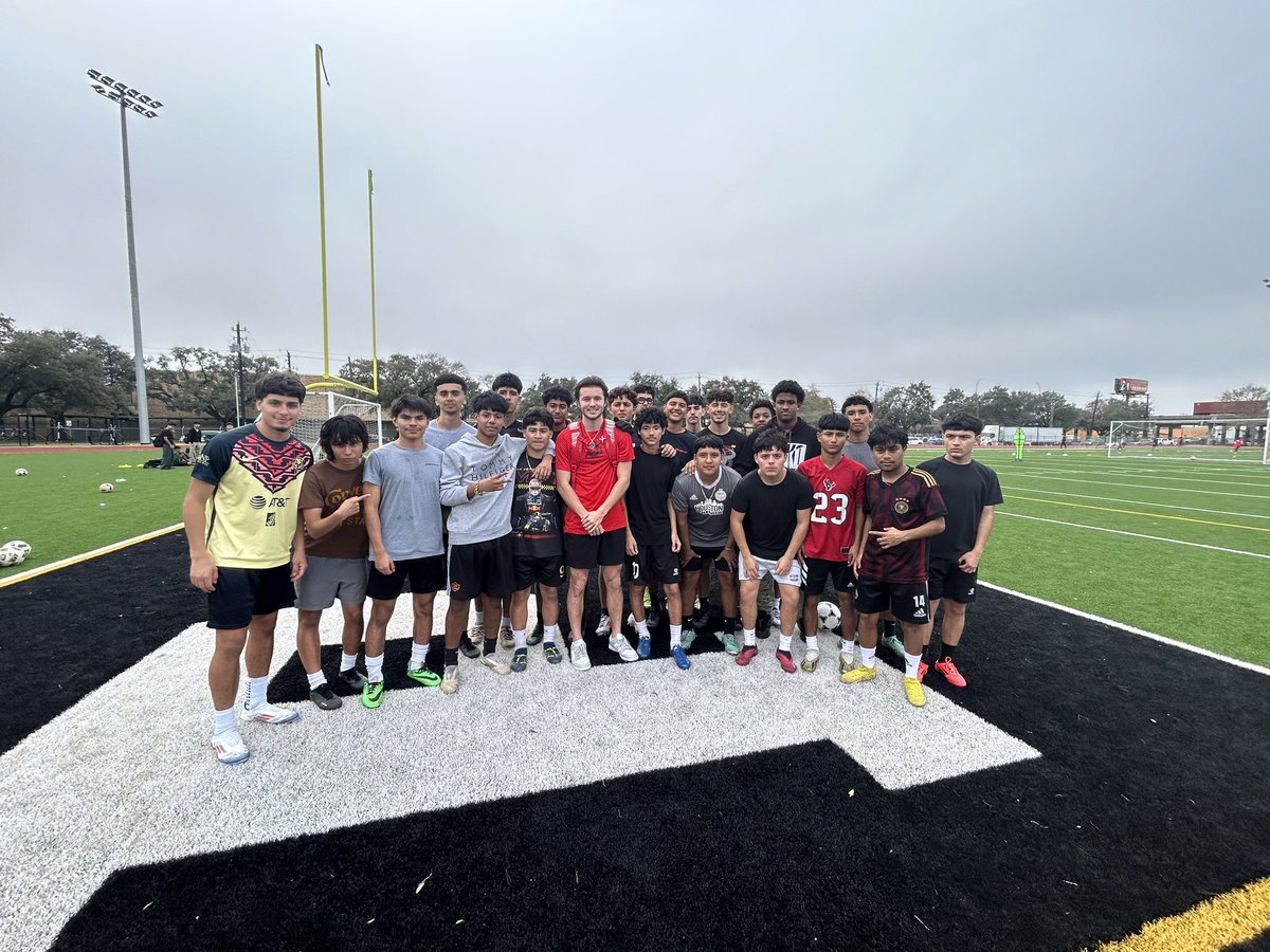 Coach Robert Hersh tweet media