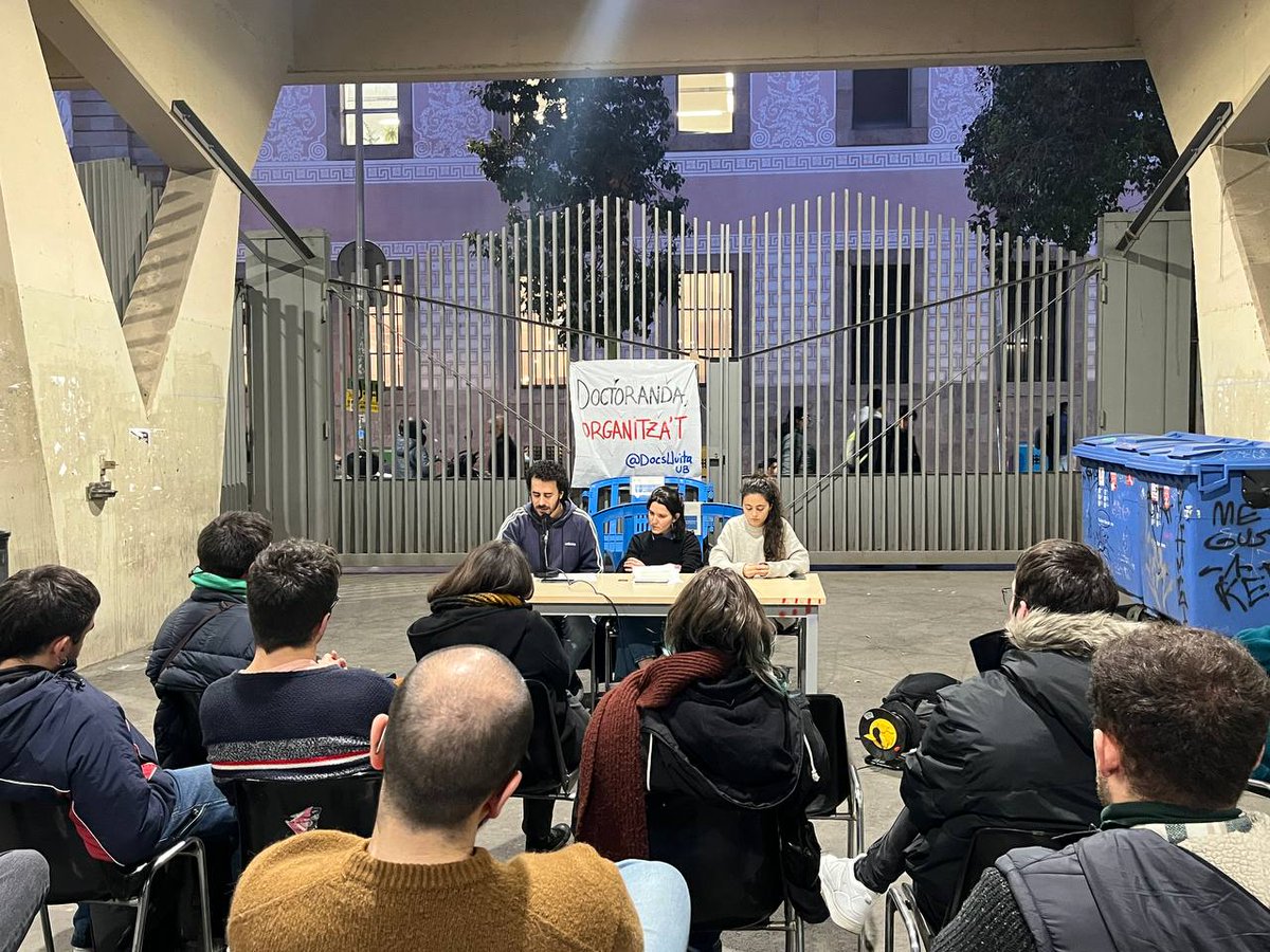 Doctorandes en Lluita UB (@docslluitaub) on Twitter photo 📢Dimarts vam organitzar una trobada de doctorandes per a donar a conèixer el nostre col·lectiu, trajectòria i demandes.📢
Moltes  gràcies a totes les participants i organitzadores 🥰
La pròxima trobada  serà a UB Diagonal, estigueu atentes a les nostres xarxes! 📢Dimarts vam organitzar una trobada de doctorandes per a donar a conèixer el nostre col·lectiu, trajectòria i demandes.📢
Moltes  gràcies a totes les participants i organitzadores 🥰
La pròxima trobada  serà a UB Diagonal, estigueu atentes a les nostres xarxes!