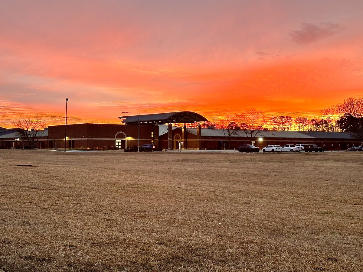 Malcom Bridge Middle tweet media