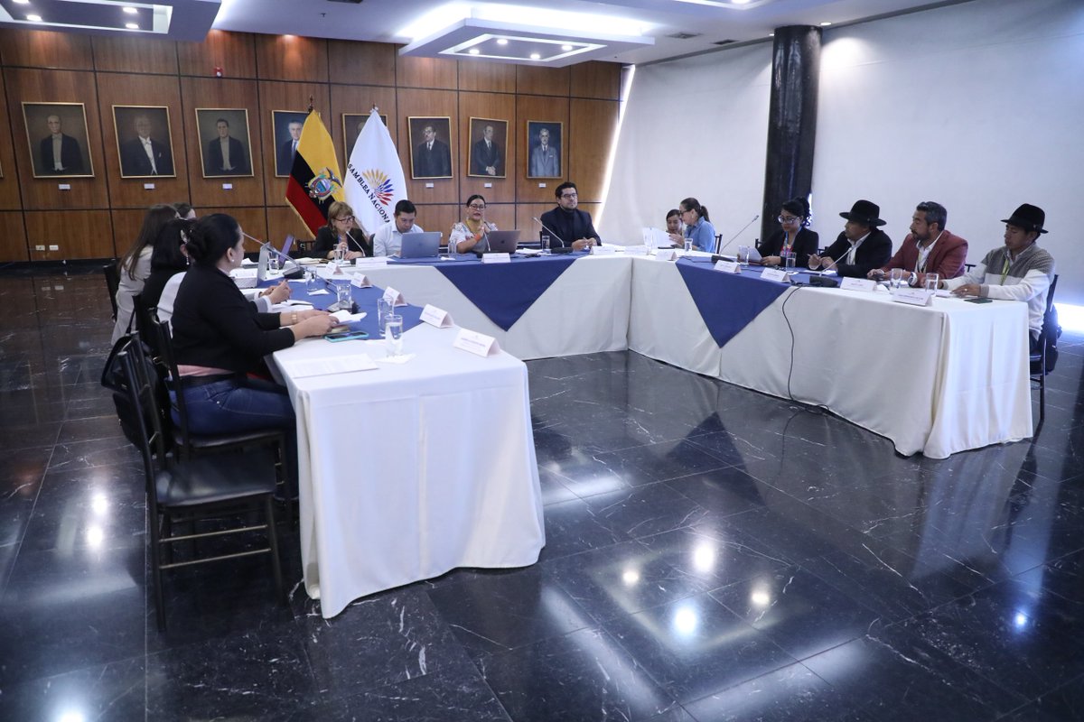 #JuntosLegislamos | El Grupo Temático Parlamentario #EcuadorSinHambre instala la sesión N°009. 

Sigue su desarrollo en vivo ▶️ fb.watch/xrlQpLO6z7/
