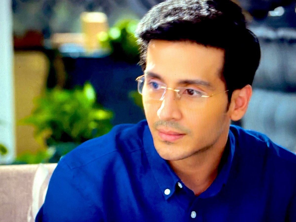 He's giving complete SHY FL VIBES 🙊🤣😭😭
#ParamSingh  #GhumHaiKisikeyPyaarMeiin