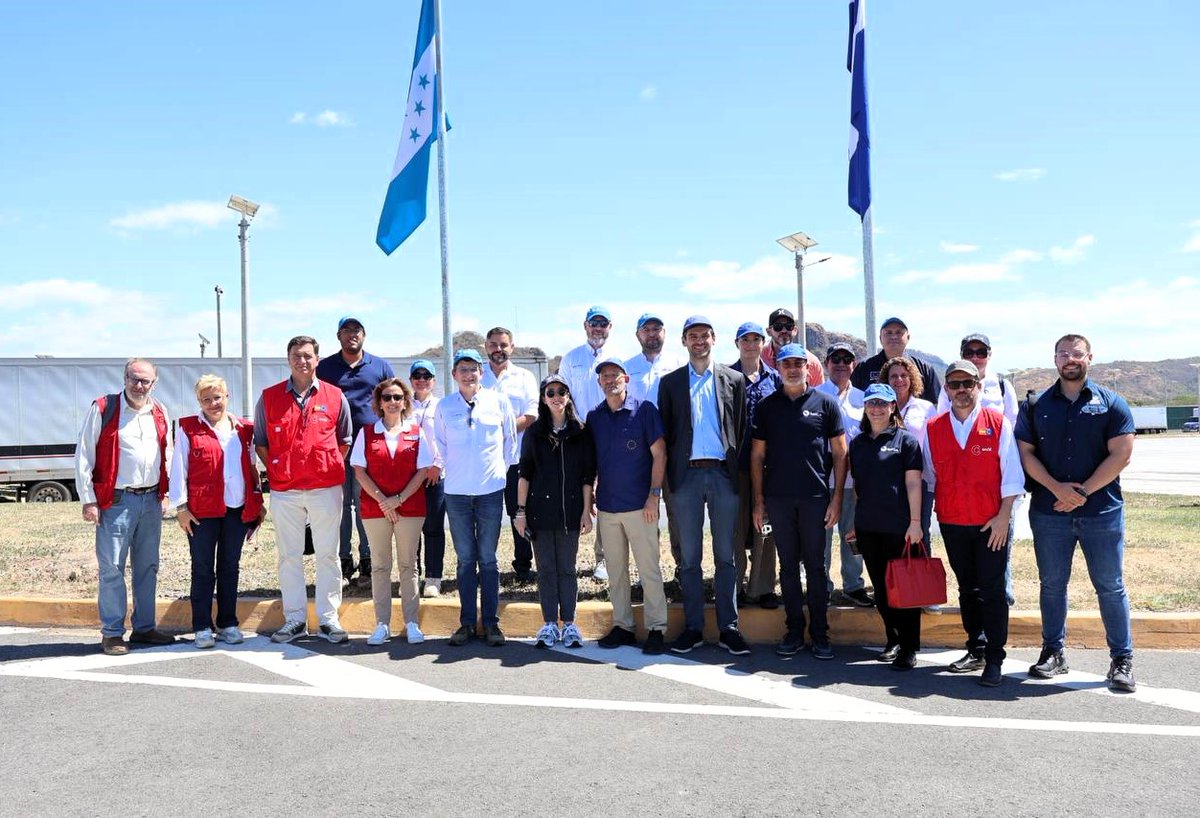 Adriana Mira tweet media