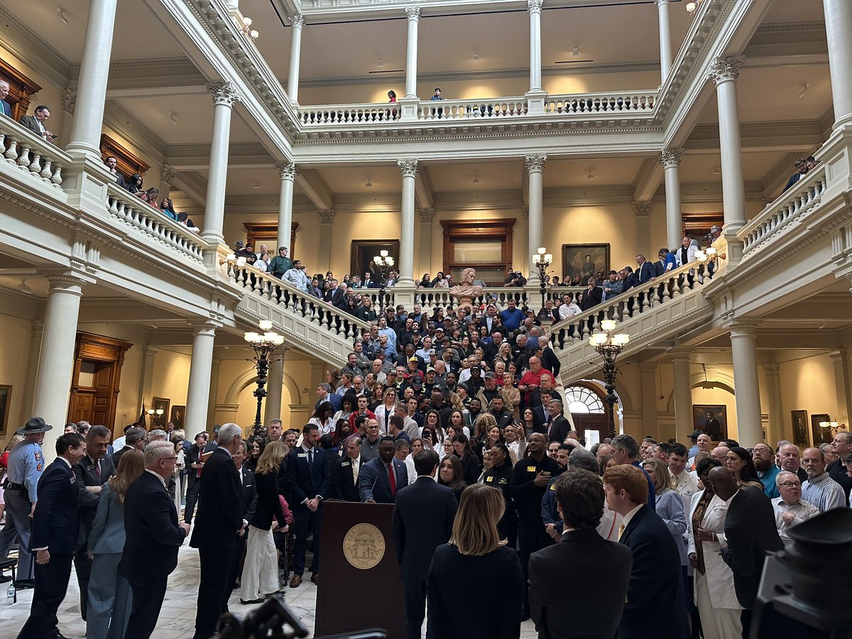 rahulbali's tweet image. Governor Brian Kemp’s Lawsuit Reform Proposal

The North Wing of the Georgia State Capitol is filling up as we are about 15 minutes away from the Governor’s announcement.

Coverage this afternoon on WABE 90.1 and wabe.org by the WABE News team. #gapol