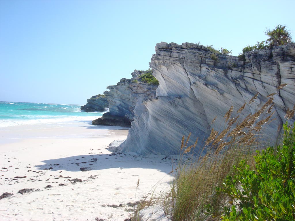 TropicalImpulse's tweet photo. Get ready to visit on #lighthouse #beach which has white powdery sand. View the most captivating views on the beach of water and clear blue sky. Refresh your mind with the thrilling sound of the waves while they embrace the shore of the ocean. https://t.co/C93cpq6GWe
#Tropical https://t.co/3A1txmZuDF