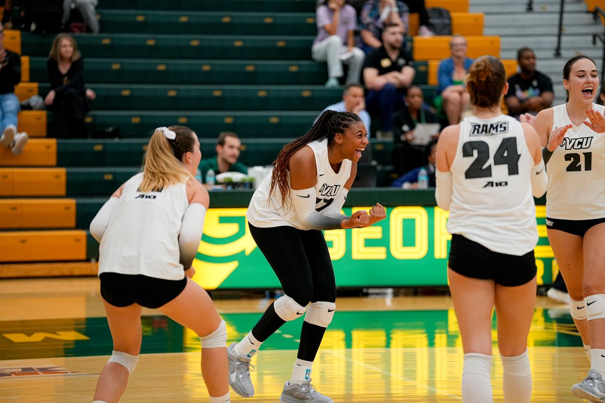 VCUvolleyball's tweet photo. Happy birthday, Akire Jones!

🎂🎉🎈🎁

#LetsGoVCU https://t.co/18oXdabcdT
