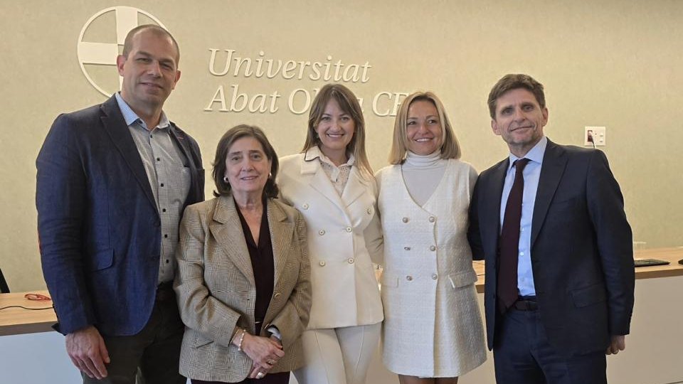 💻📱Con un enfoque multidisciplinario, la obra analiza el impacto de las tecnologías disruptivas en la investigación penal, la cooperación internacional y la admisibilidad de la evidencia digital. También compara legislaciones de LATAM y normativas europeas.