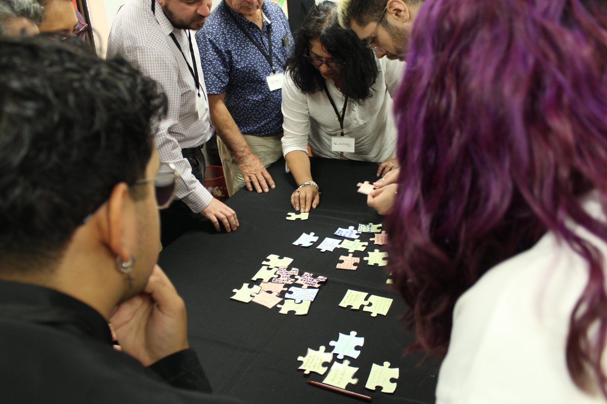 ciudadania_i's tweet image. 🌟Lanzamos transparentes.cl ! 🌟Más de 15 organizaciones ya son parte de la iniciativa de @Ch_Transparente y Ciudadanía Inteligente, con apoyo de la @UEenChile , para fortalecer la integridad y la participación ciudadana en las OSC de Chile.

#TomaElControl💪🏻