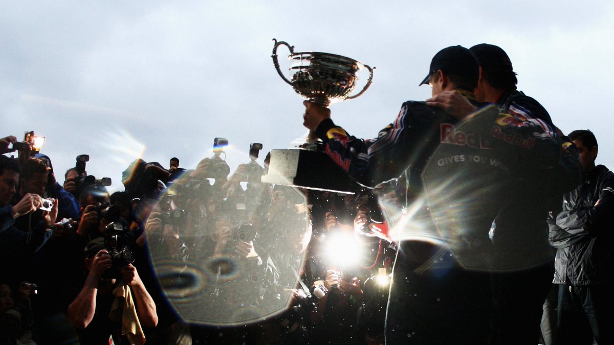 Our first win was done in style 😎, a 1-2 for the team back in 2009 🇨🇳

#F1 || #RedBullRacing