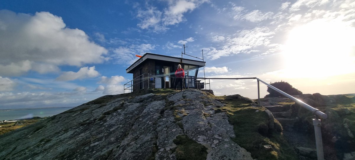 Samanthawinnet1's tweet photo. Today , on DAY 30  we enjoyed a delightful chat with 2 officers at @MCA_media @HMCoastguard on the @WalesCoastPath  , very interesting indeed !! THANK YOU !  #ch65 #rnli #maritimewatch #coastguard  @RNLI @RamblersCymru  #REDJANUARY @REDJanuaryUK https://t.co/P4uqdzLWq8