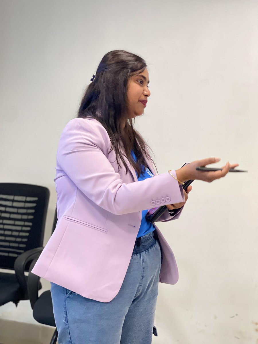 GreanaK's tweet photo. I had an opportunity to address and mentor young Bio-medical engineers in my home country. It was a privilege to share my career journey, few tips to boost their career development and answer their curiosity about starting a research career. https://t.co/UWE42opzCw