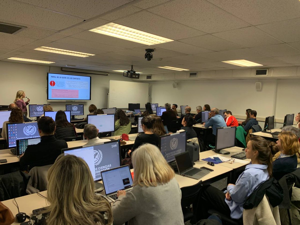oteaucm's tweet image. ¡Introduciendo la #IA generativa y los #chatbots en @UCMccinf con @LangChainAI!
Gracias a Sandra Miguel, egresada de @unicomplutense,  por volver a &quot;su casa&quot; y compartir su conocimiento... ¡teórico y práctico!