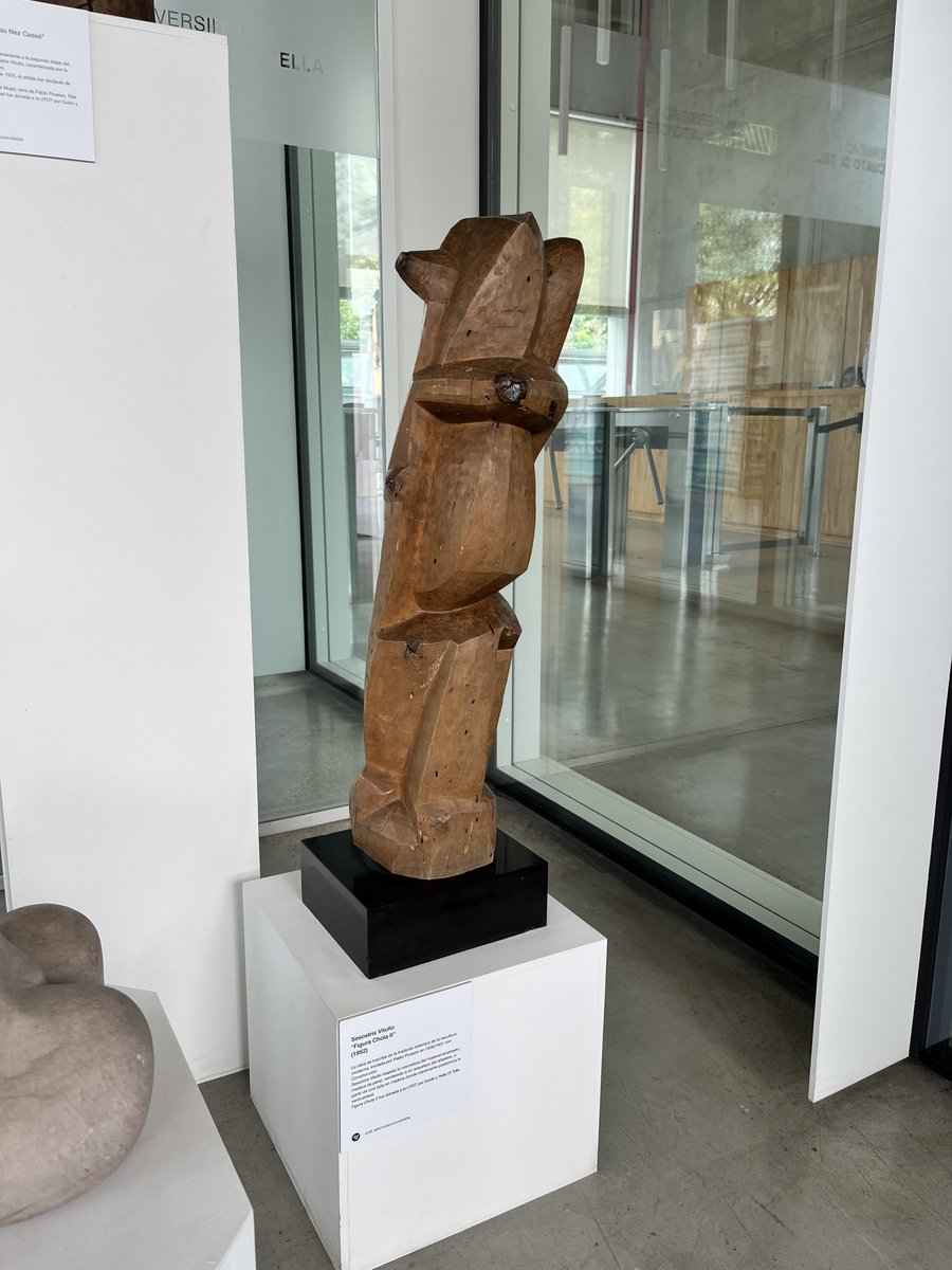 🎨🖼️ #ArteDiTella

🤩¿Sabías que las obras exhibidas en el Edificio Sáenz Valiente pertenecen a uno de los artistas argentinos modernos más emblemáticos?

🖌️Sesostris Vitullo, hijo de inmigrantes italianos y de origen humilde, nació en Buenos Aires en 1899, estudió en la Academia