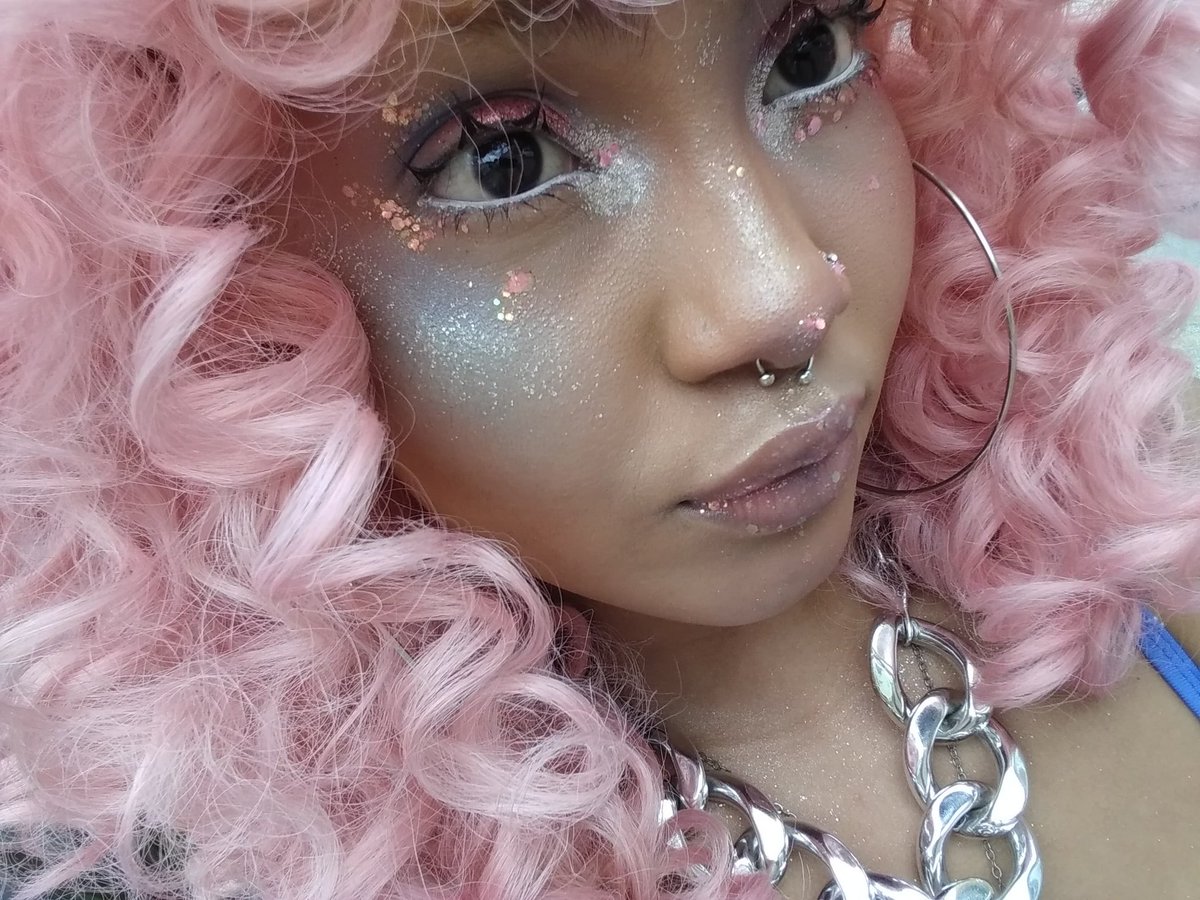 caroleta tweet media