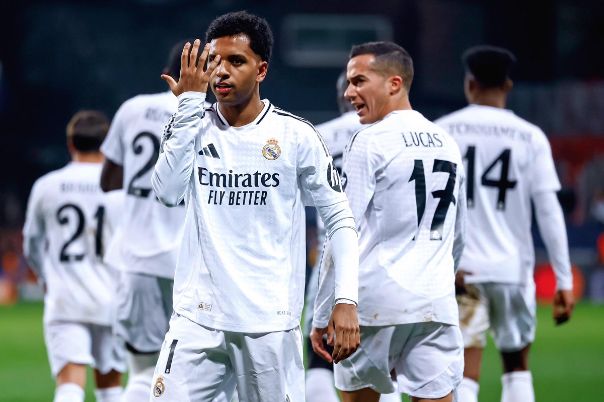 SaboImam's tweet photo. You can't see me 👀
@RodrygoGoes 
@realmadrid 
@FabrizioRomano https://t.co/sfjnbCQLFV